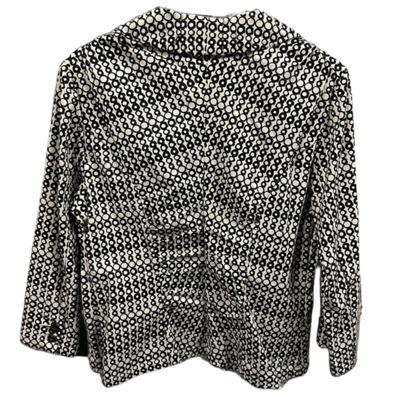 CAbi Black Cream 2 Button Front and Cuff 3 Quarter Sleeve Blazer Jacket Womens 8 - Picture 5 of 12